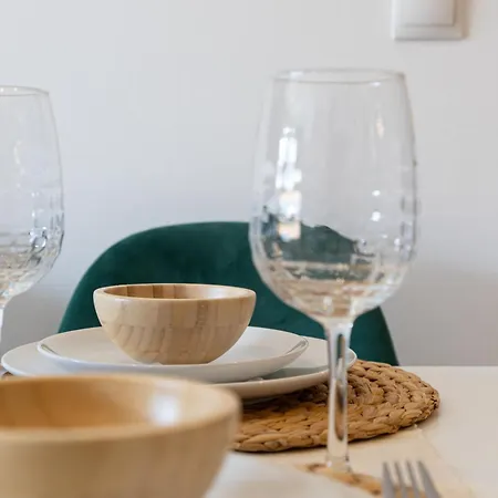 Mrs Piso Playa Y Centro Con Terraza * פואנגירולה