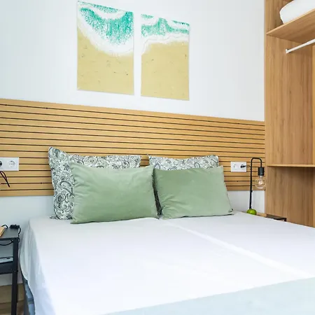 Mrs Piso Playa Y Centro Con Terraza דירה