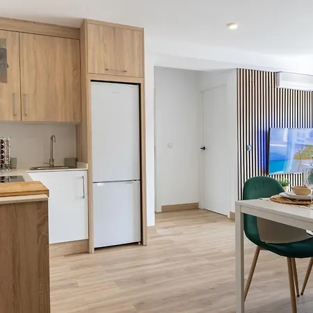 Mrs Piso Playa Y Centro Con Terraza * פואנגירולה